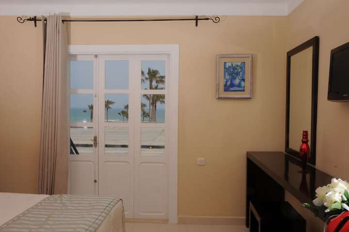 Room 21 of 103