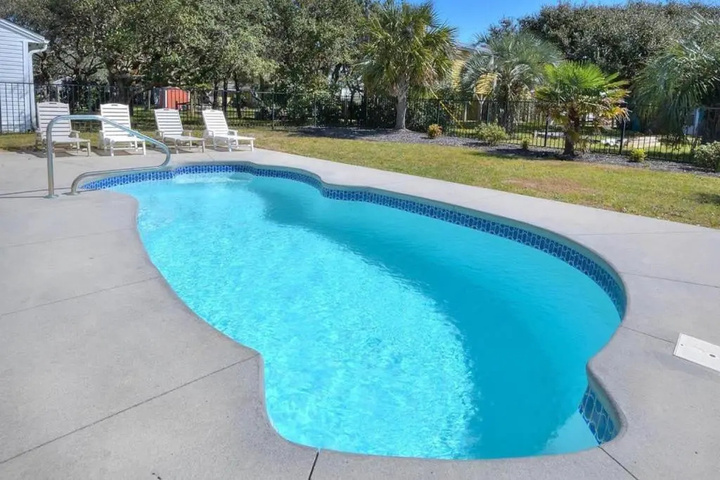 Pool 13 of 24