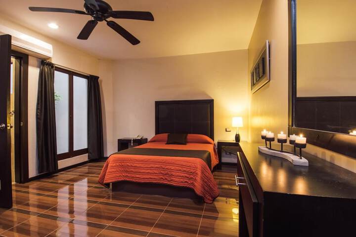Room 15 of 38
