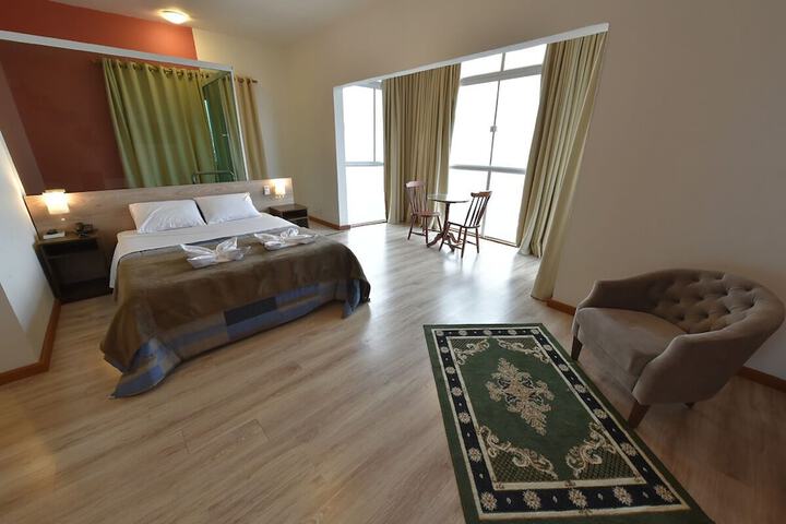 Room 12 of 39