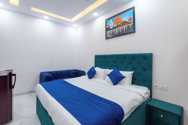 Room 9 of 23
