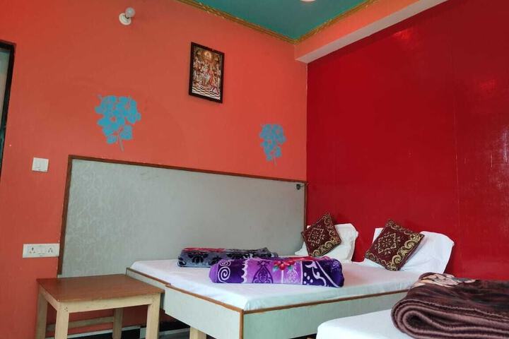 Room 5 of 39