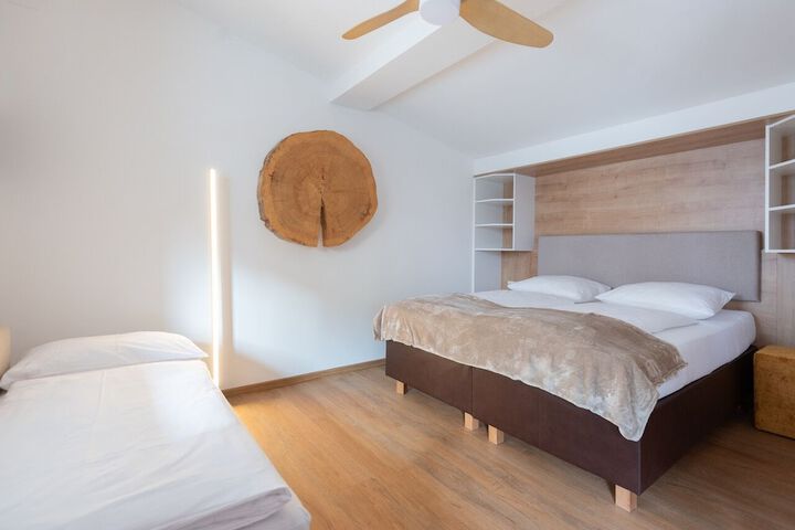 Room 14 of 49