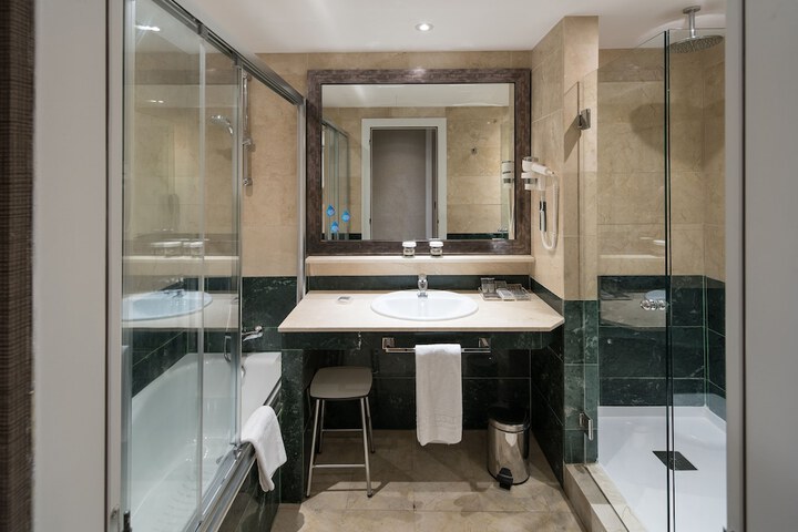Bath Photo