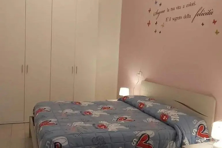 Room 3 of 12