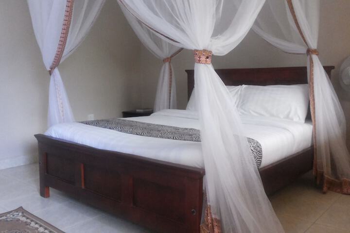 Room 16 of 60