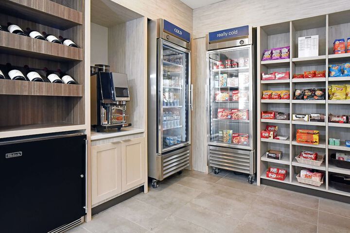 Snack bar
