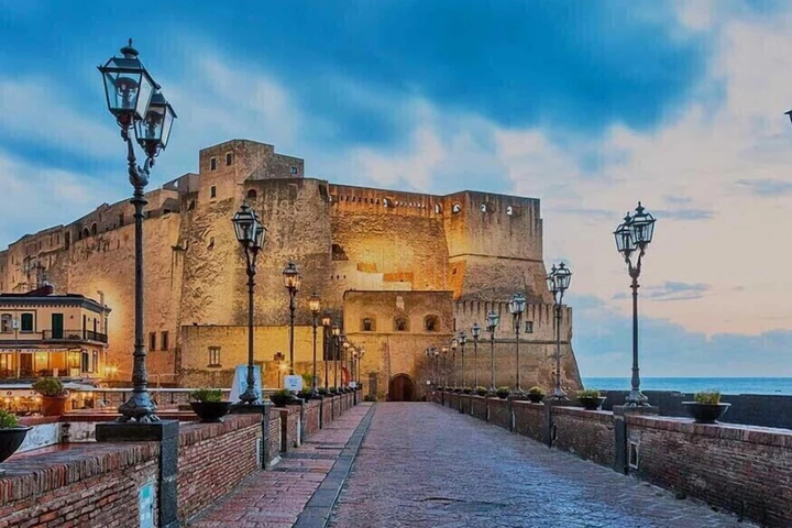 HOLIDAY FLAT Napoli Casa Vacanze Vacation Rentals