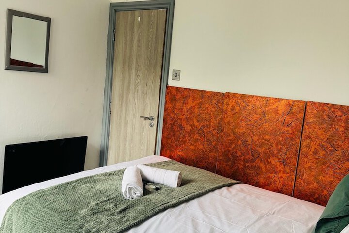 Room 9 of 26