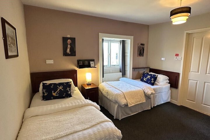 Room 3 of 21