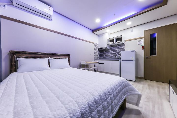 Room 12 of 54