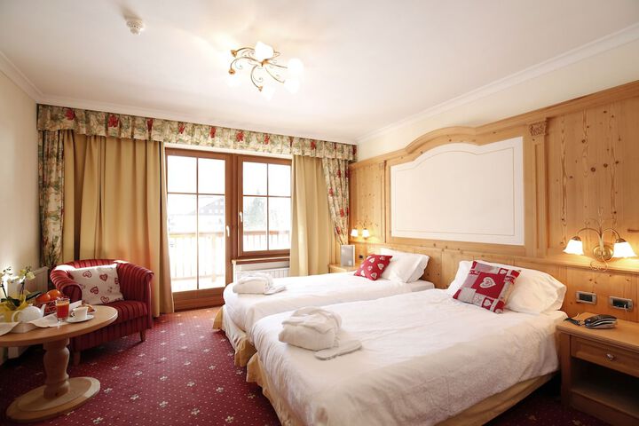 Room 8 of 43