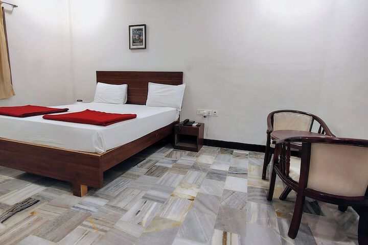 Room 13 of 22