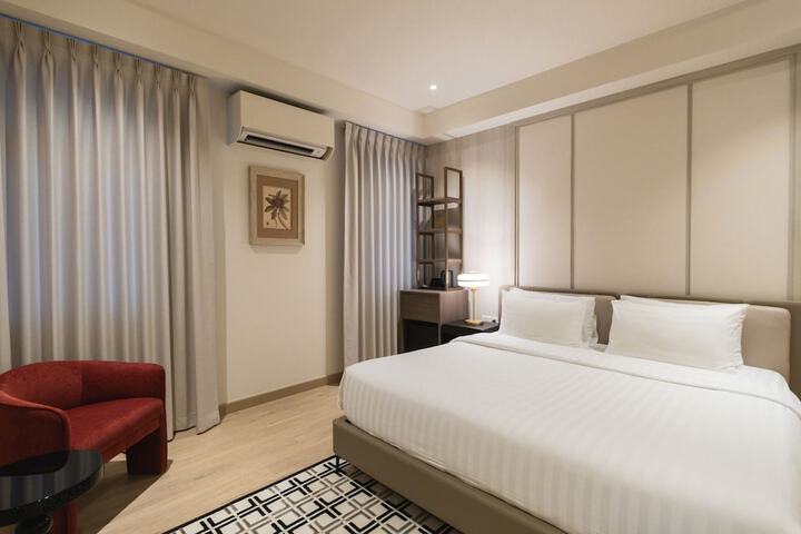 Room 18 of 73