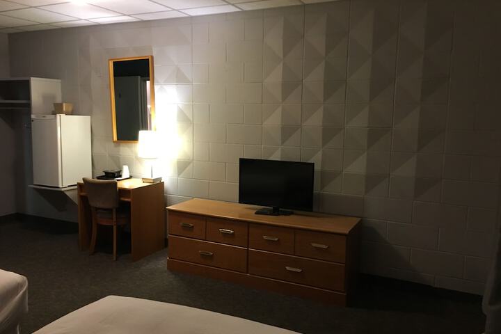 Room 23 of 122