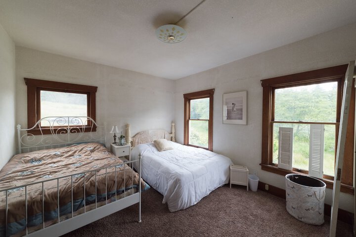 Room 2 of 61
