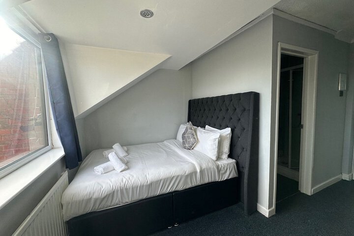 Room 14 of 49