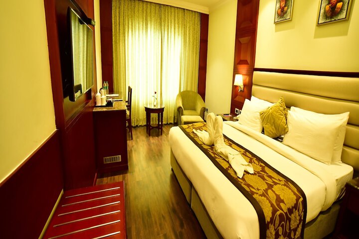 Room 3 of 17