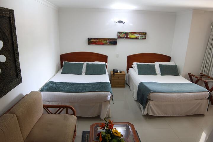 Room 12 of 25