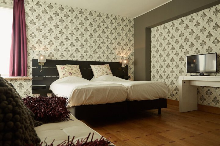 Room 6 of 41