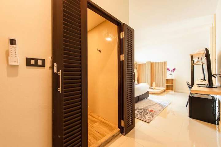 Room 25 of 44