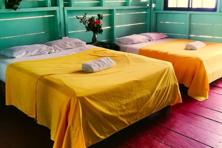 Room 7 of 18