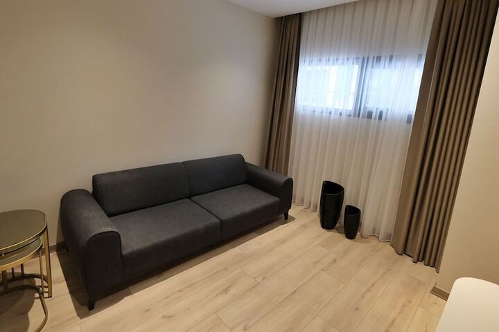 Room 89 of 137
