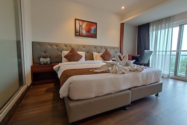 Room 9 of 53