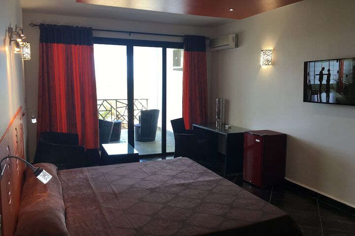 Room 19 of 90
