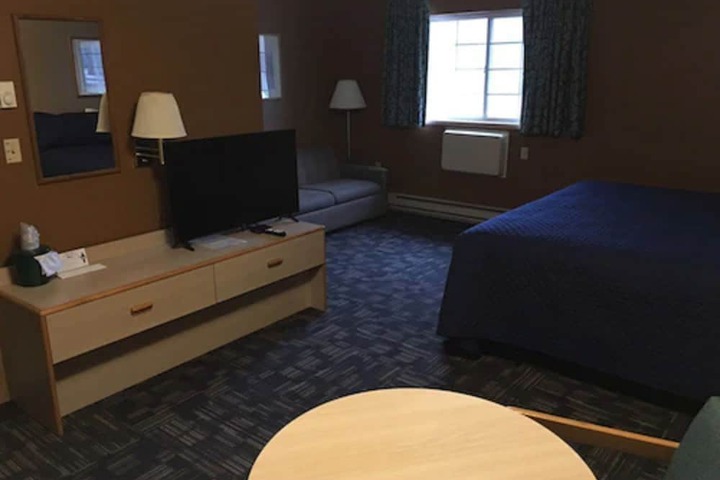 Room 6 of 31