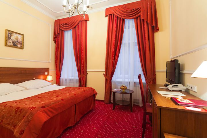 Room 6 of 23