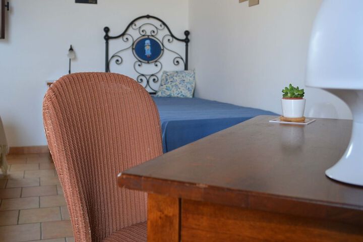 Room 15 of 48