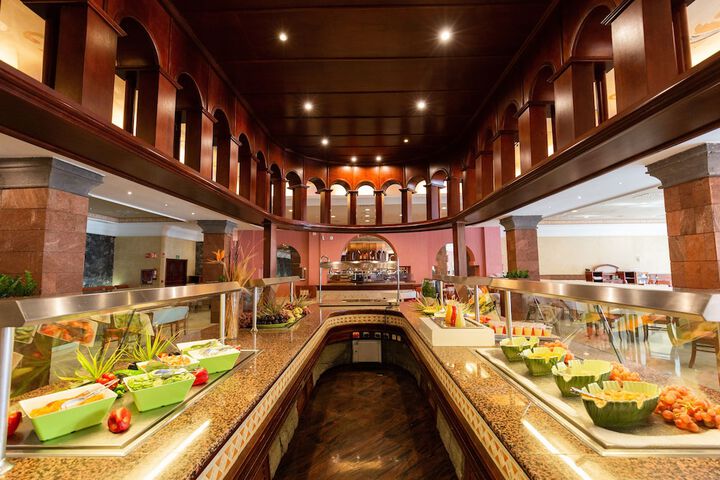 Dining 80 of 109