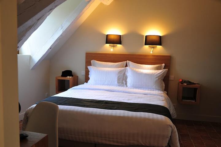 Room 25 of 110