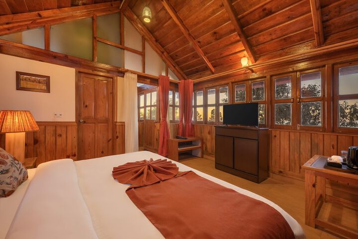 Room 27 of 61