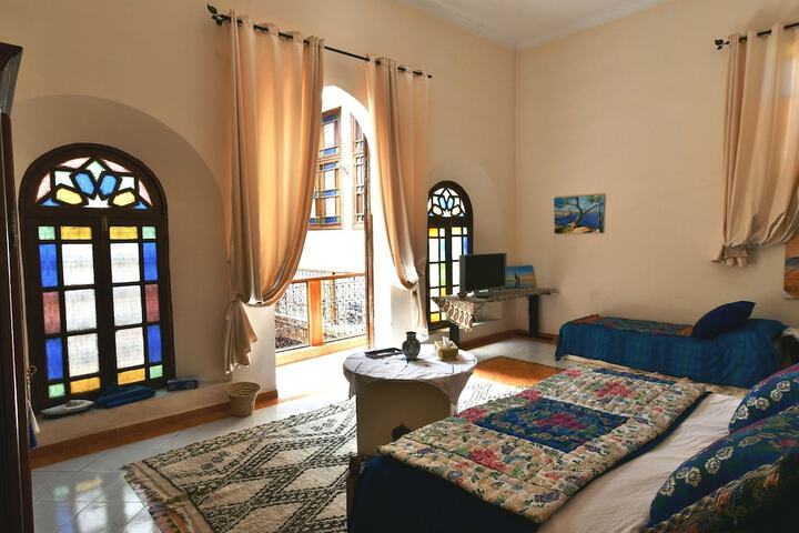 Room 6 of 52