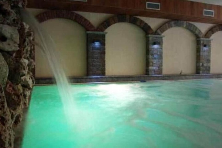 Hotel with Pool
