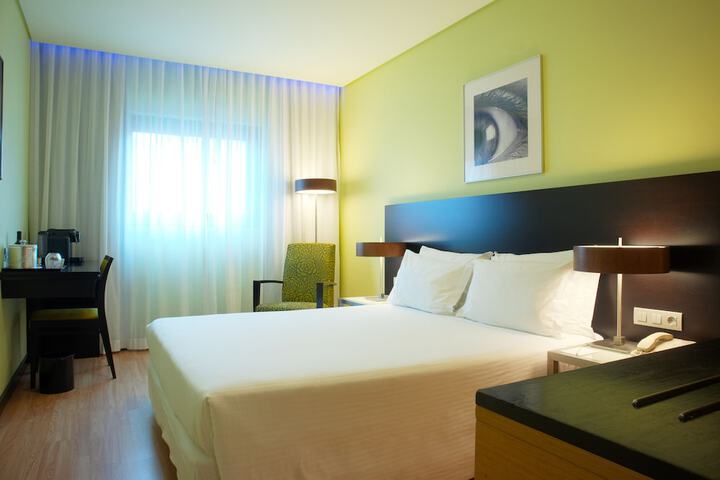 Room 8 of 44