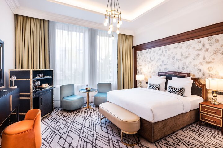 Room 10 of 55