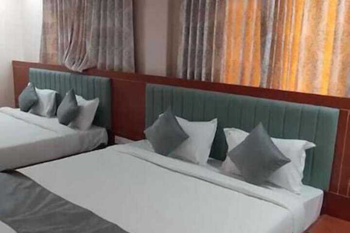 Room 6 of 7