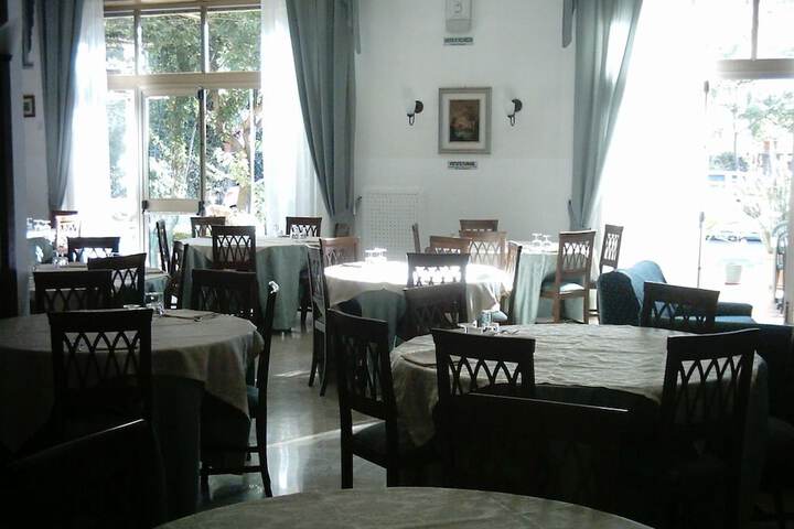 Dining 44 of 67