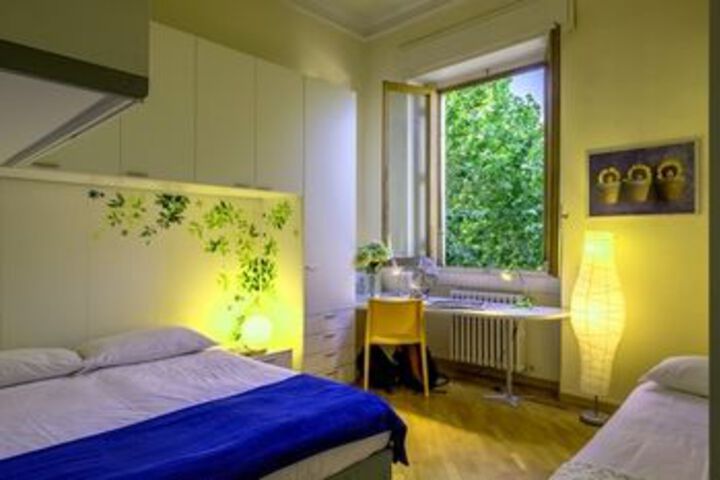 Room 25 of 100