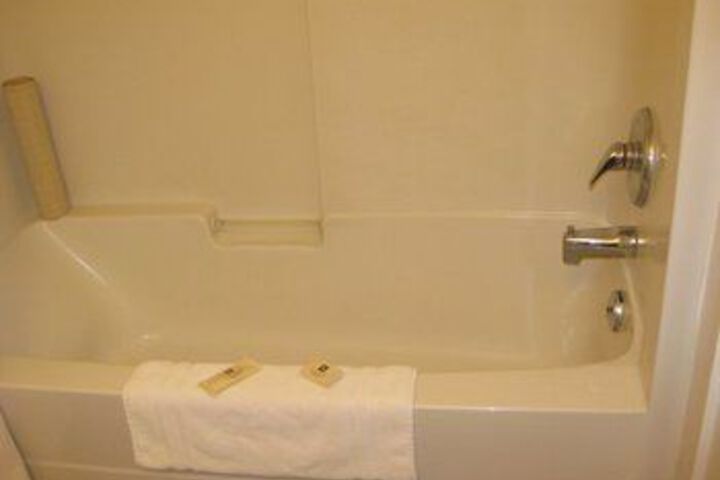 Room 2 of 42