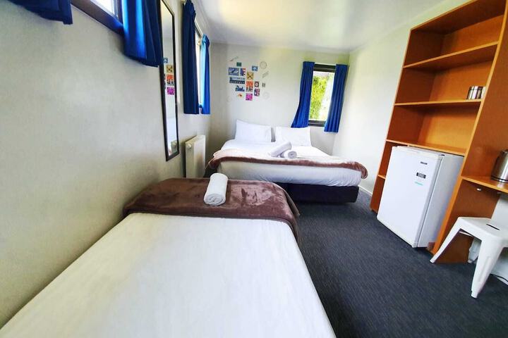 Room 16 of 48