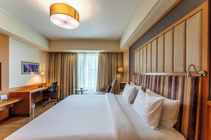 Room 21 of 76
