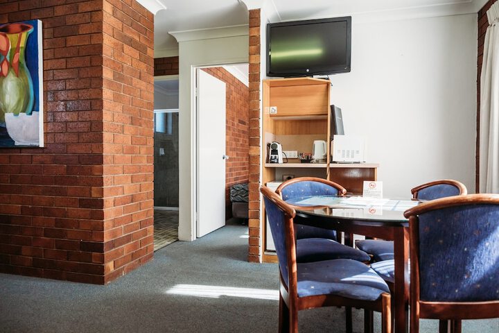 Room 14 of 87