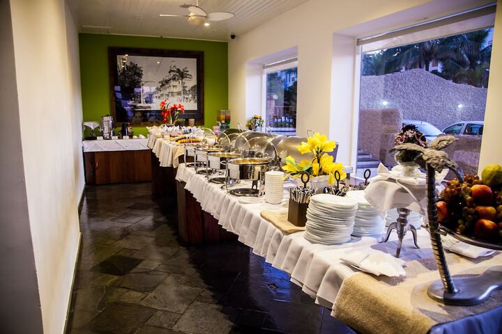 Breakfast/Coffee Service 86 of 94
