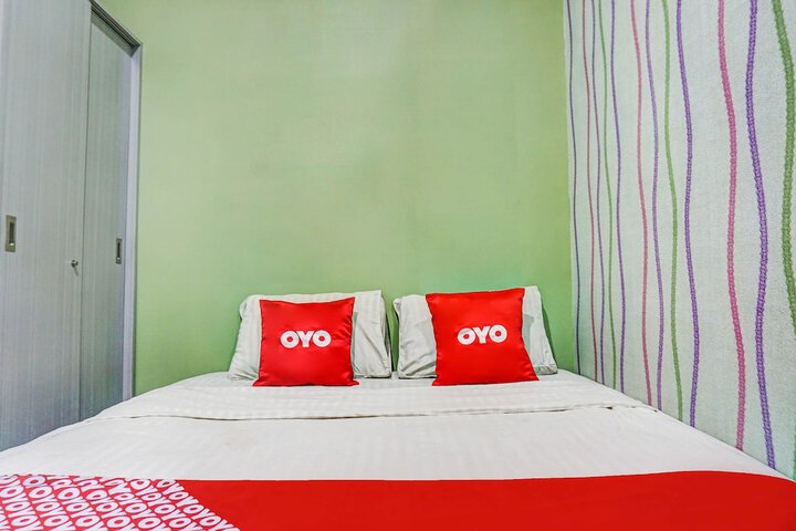 Room 4 of 16