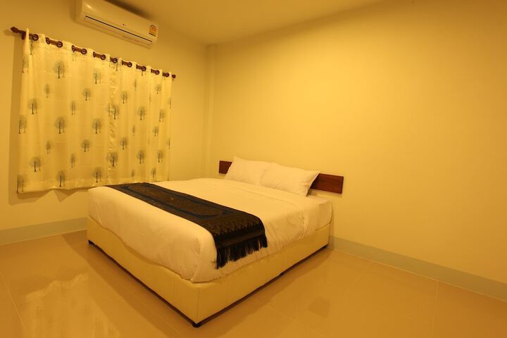 Room 9 of 51