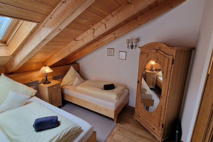 Room 8 of 72